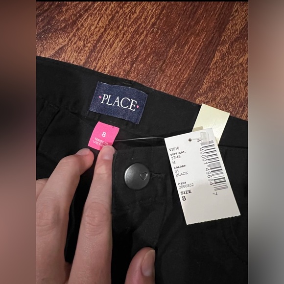 3 pairs of girl pants size 8. - Picture 6 of 6